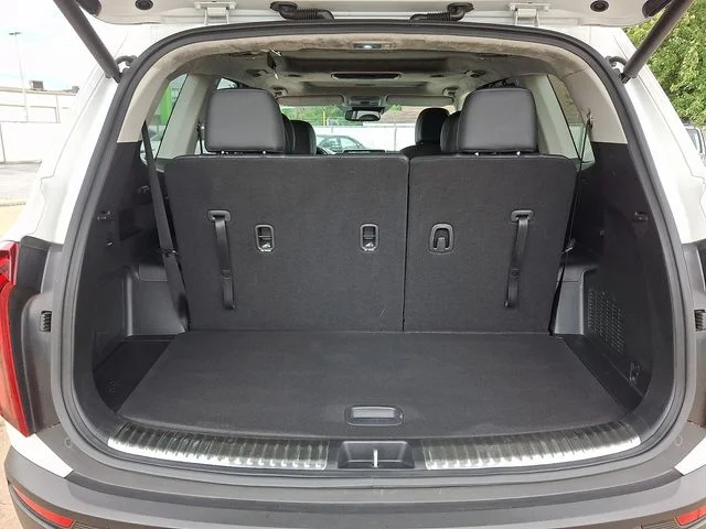 Used 2022 White Kia SX image 30