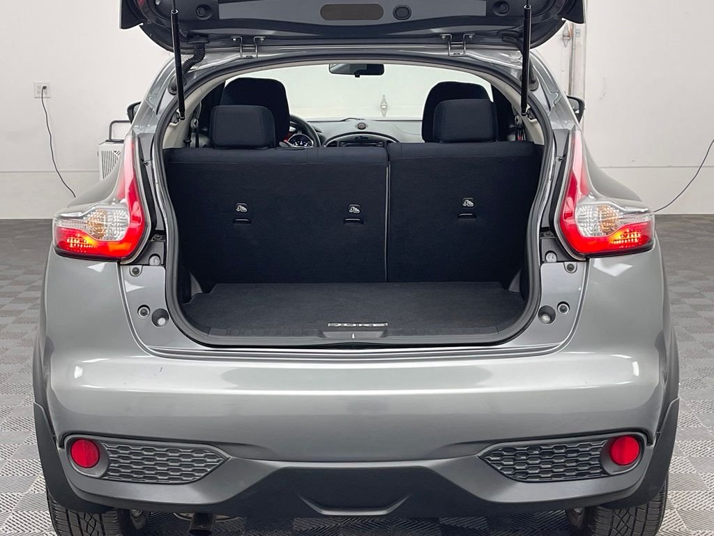 Used 2015 Gun Metallic Nissan S image 9