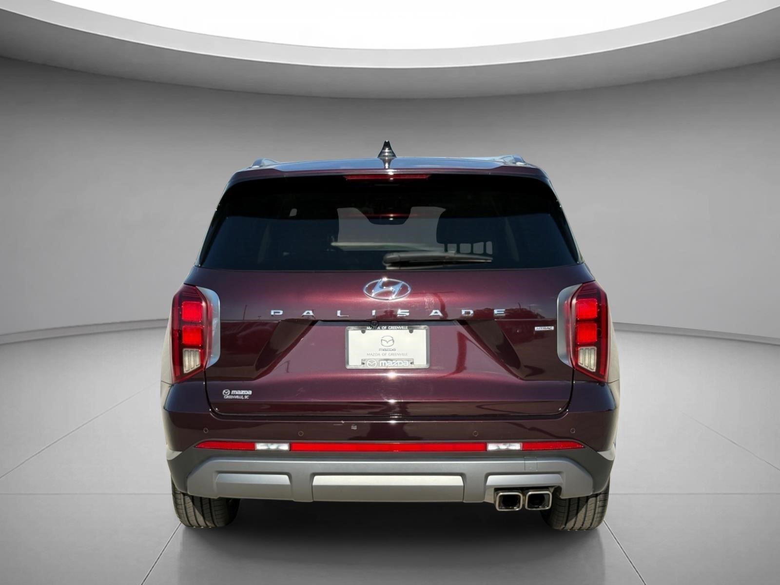 Used 2023 Sierra Burgundy Hyundai Limited image 12
