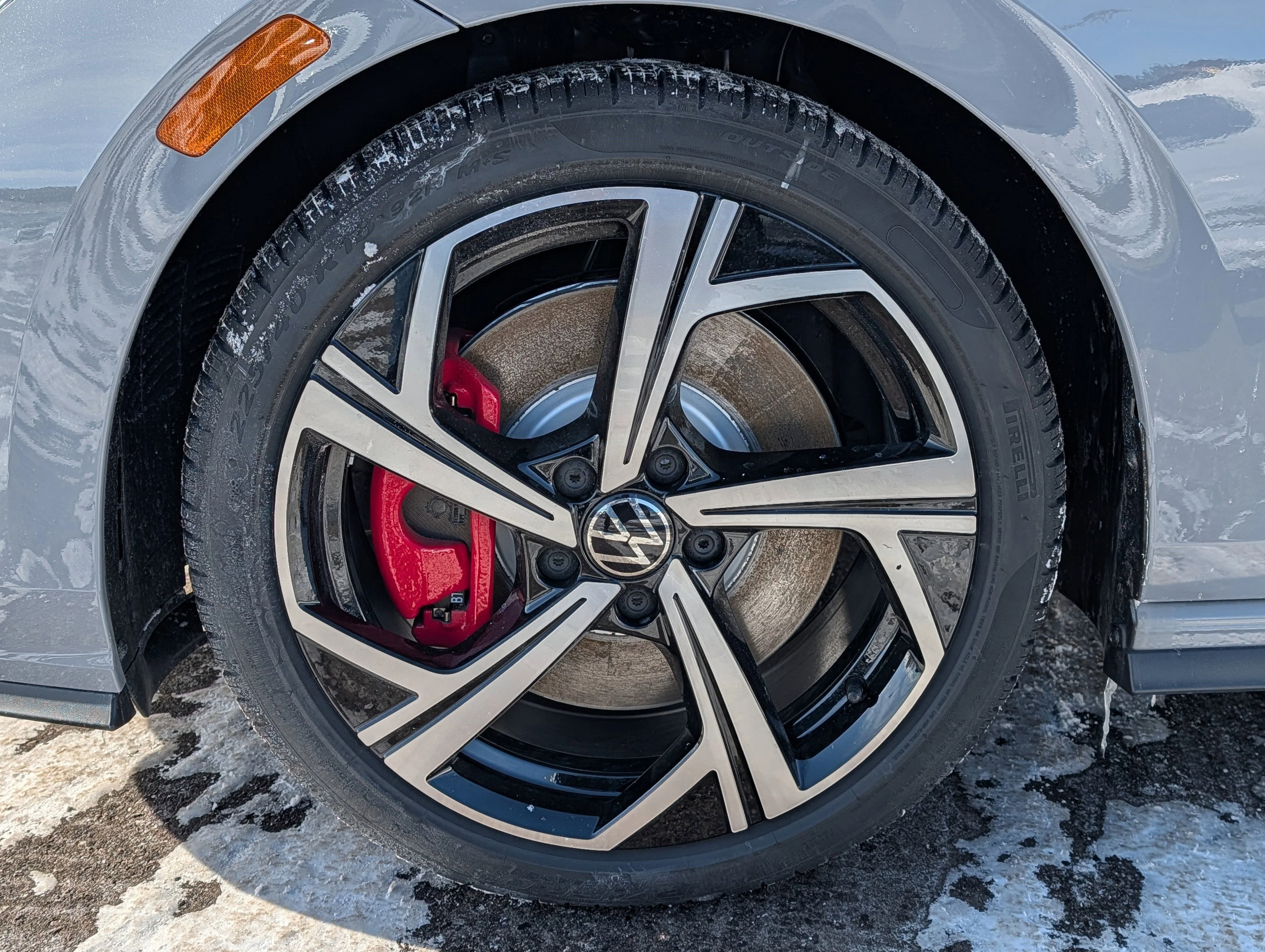 New 2026 Moonstone Gray Volkswagen SE image 5
