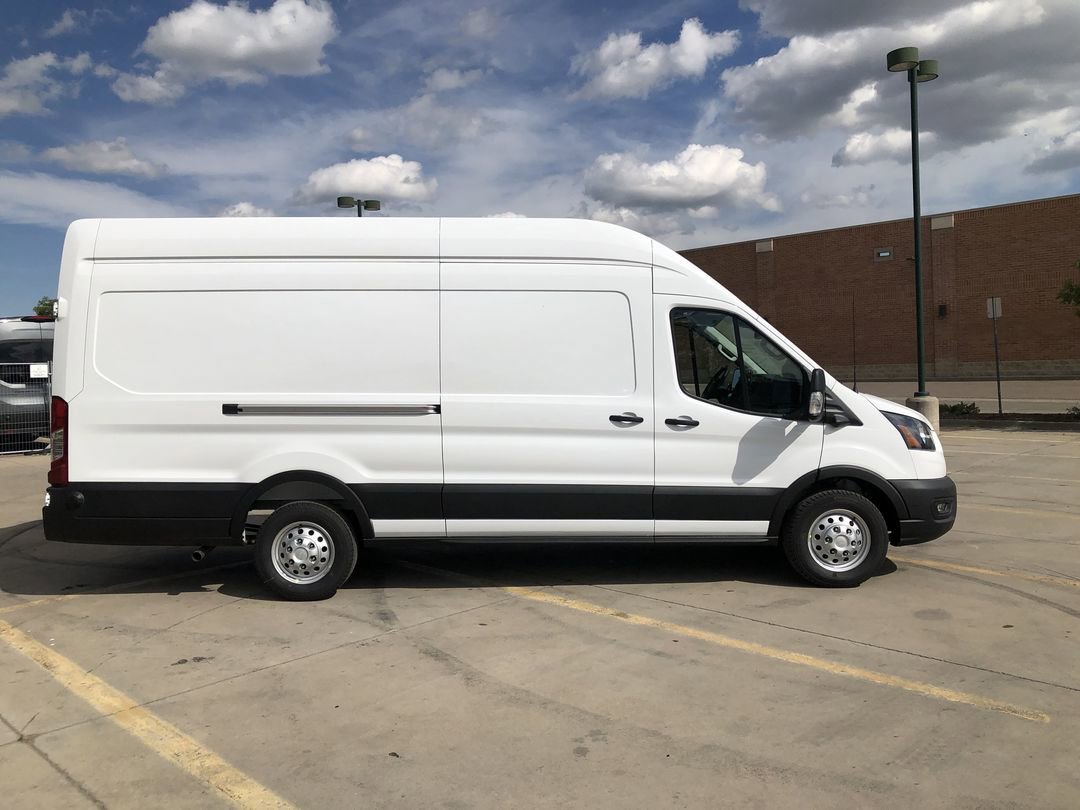New 2026 Oxford White Ford  image 2