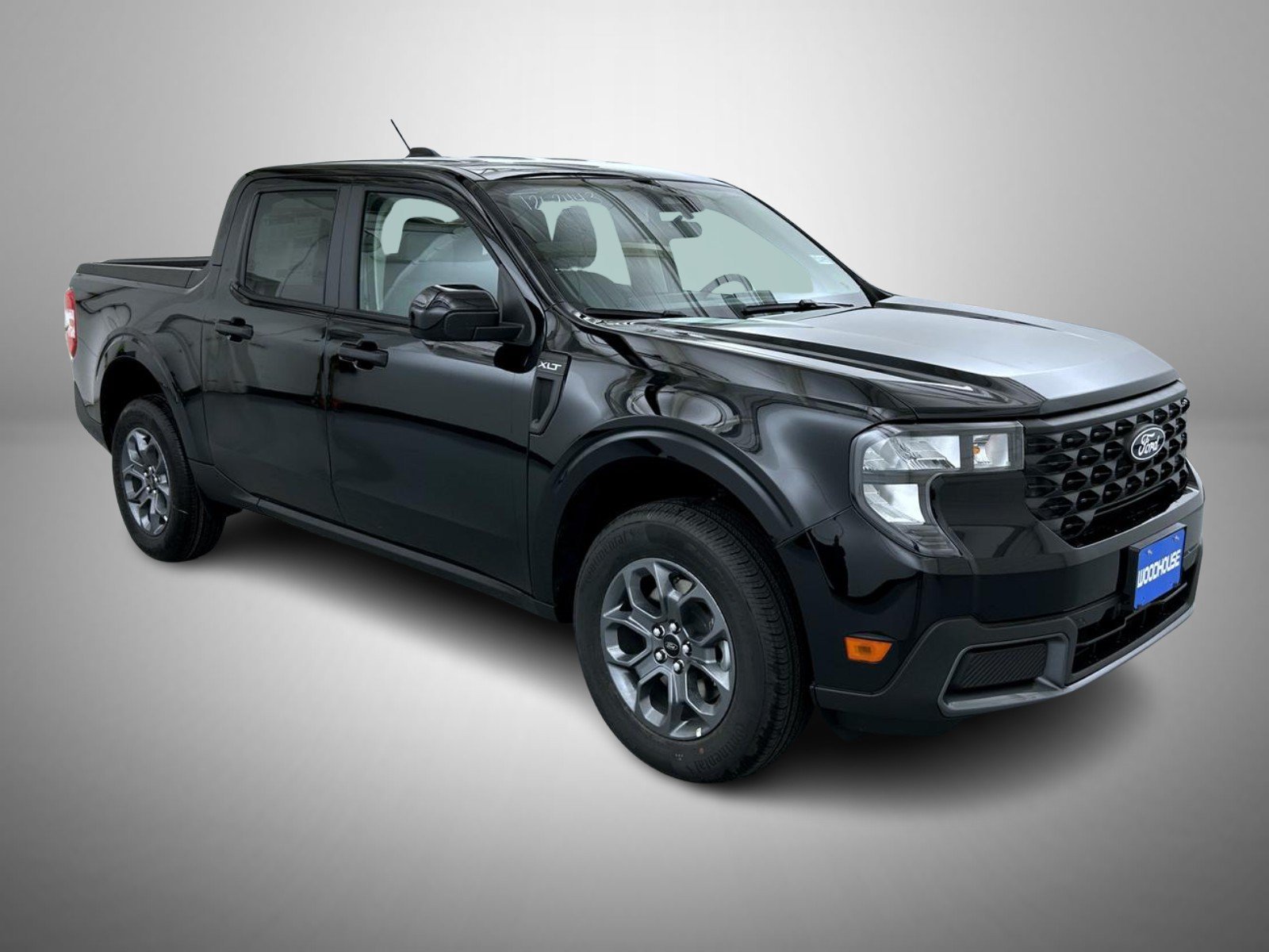 New 2026 Shadow Black Ford XLT image 3