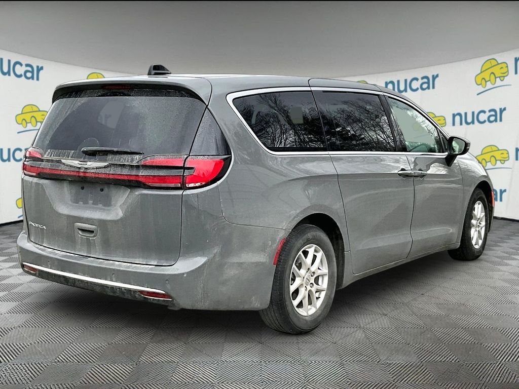 Used 2023 White Chrysler Touring L image 6
