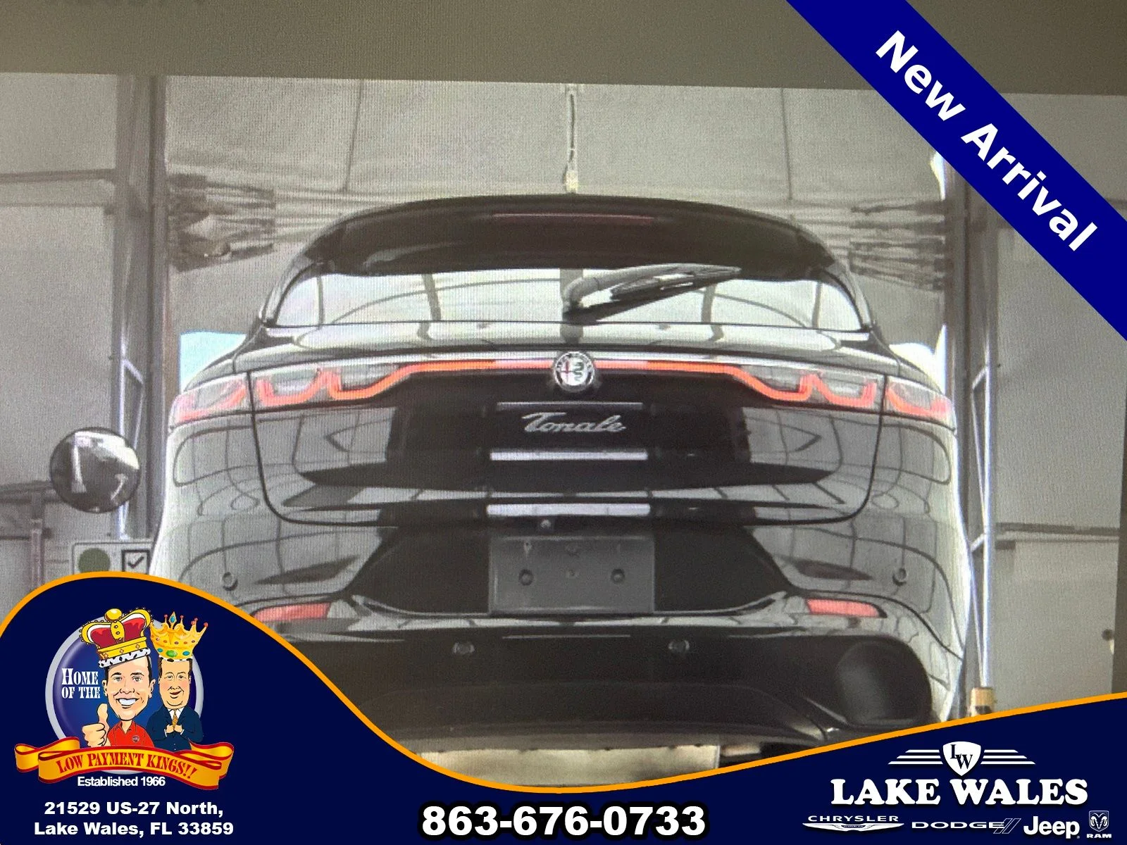 Used 2025 Black Alfa Romeo Base image 15