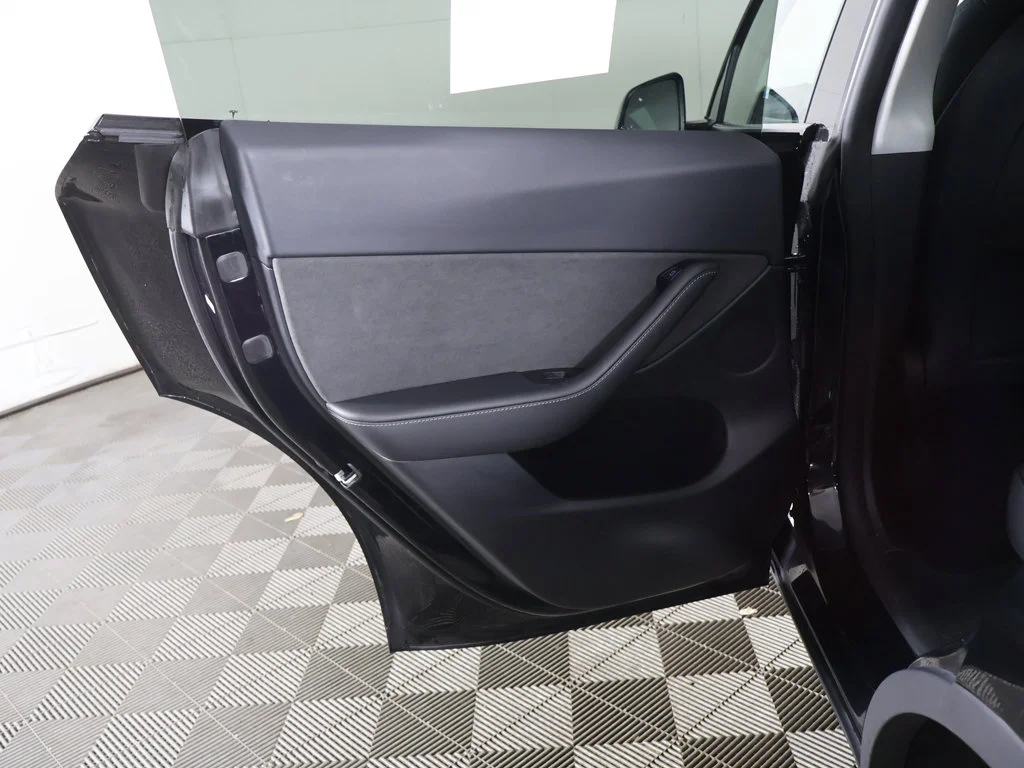 Used 2024 Black Tesla Long Range image 27