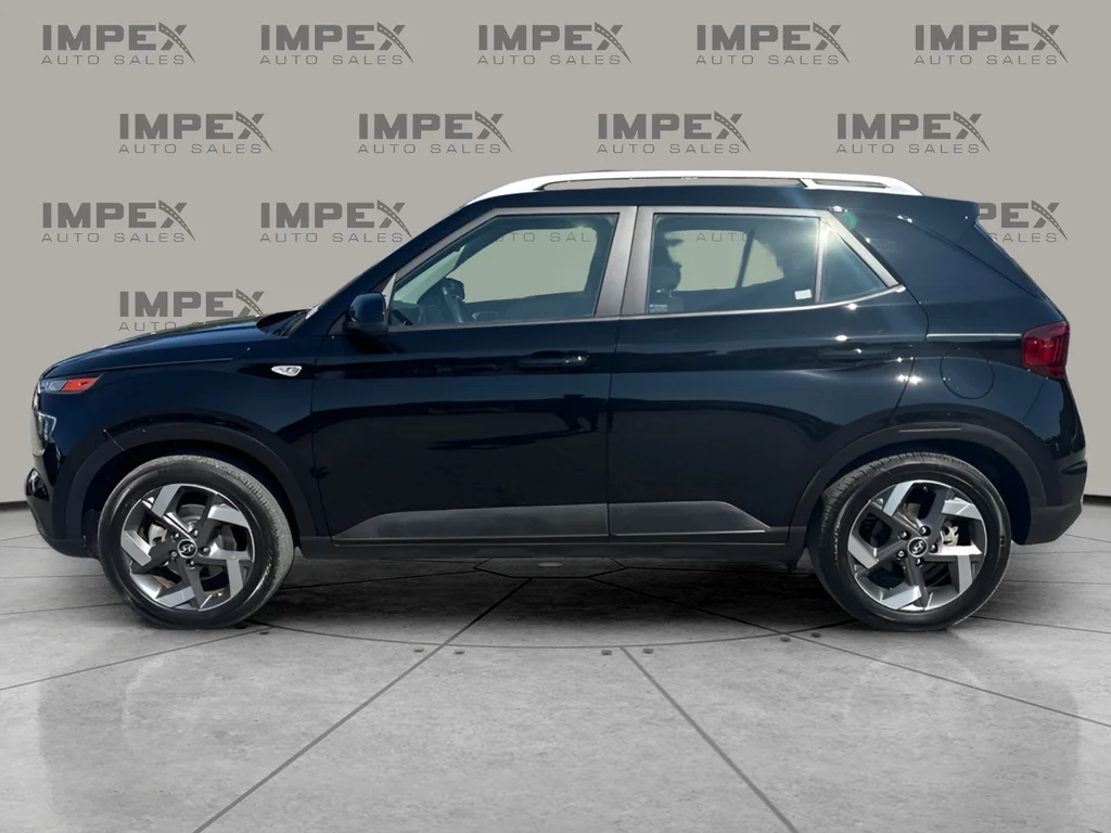 Used 2024 Black Hyundai SEL image 2