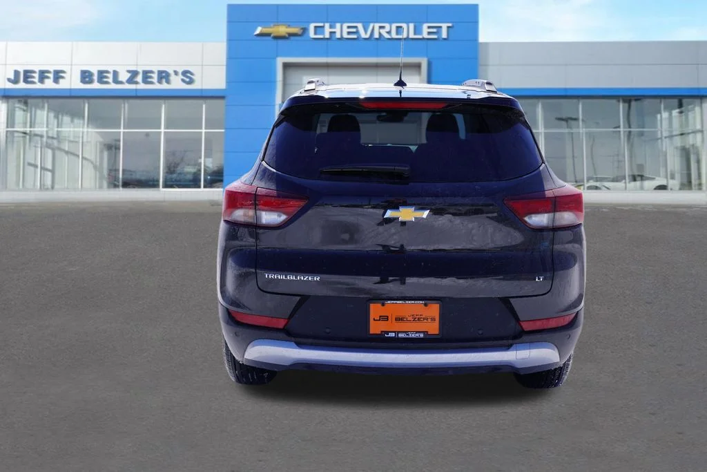 New 2026 Mosaic Black Metallic Chevrolet LT image 4
