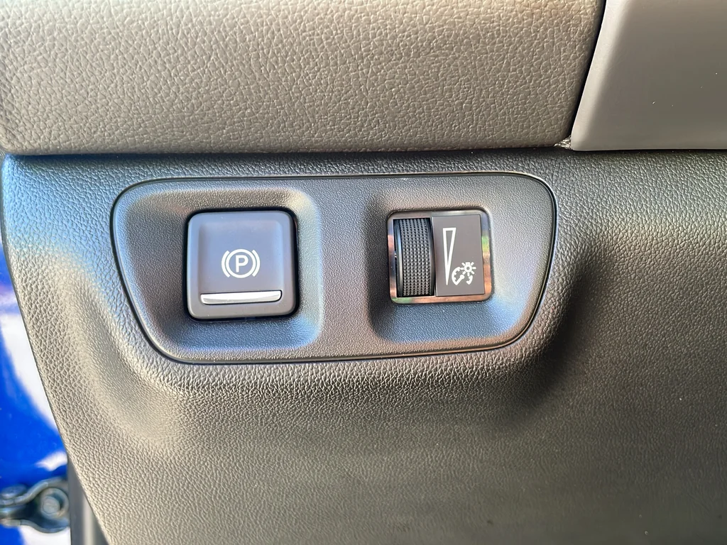 Used 2023 Blue GMC SLT image 28