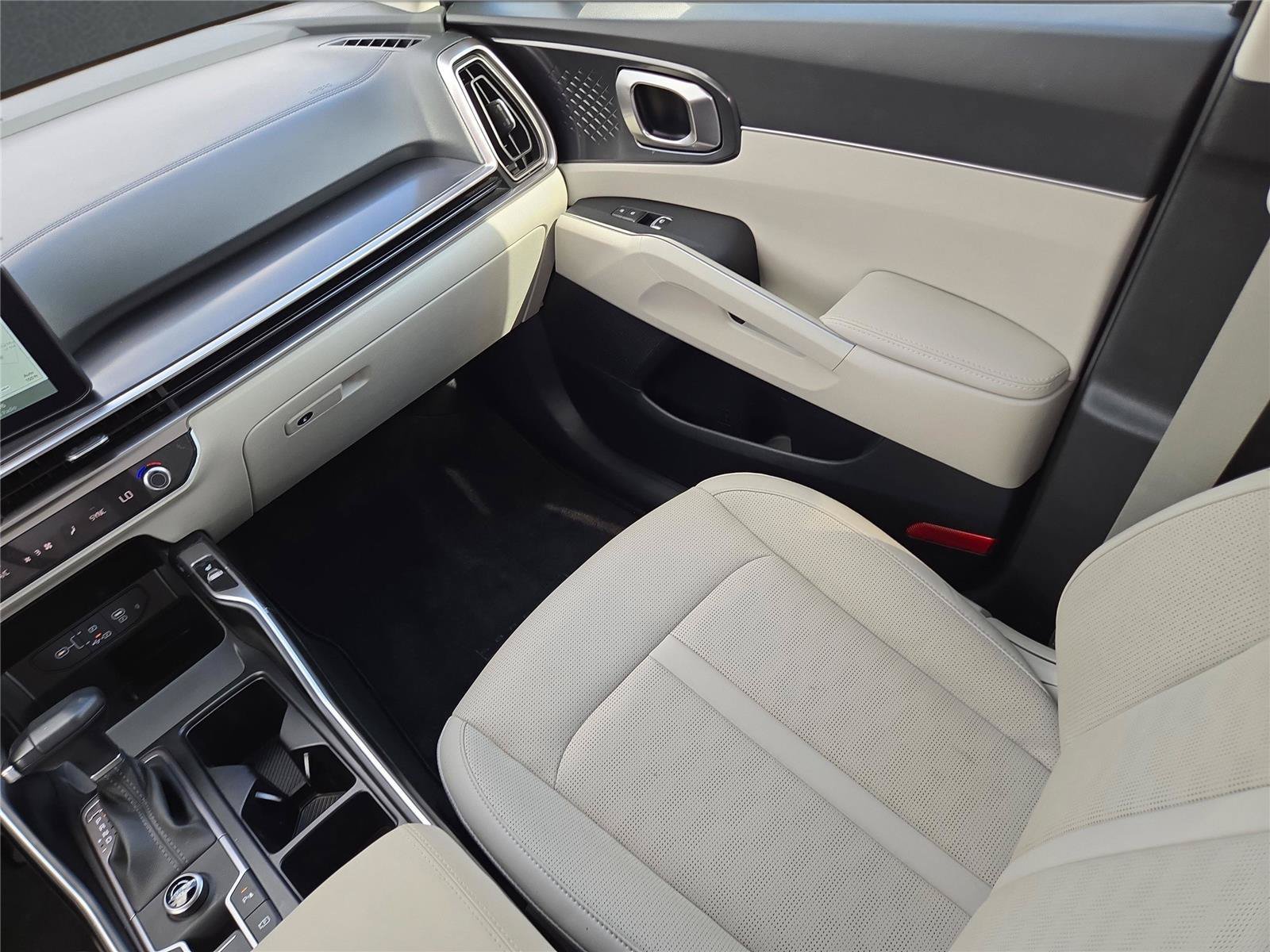 Used 2025 Silver Kia S image 16