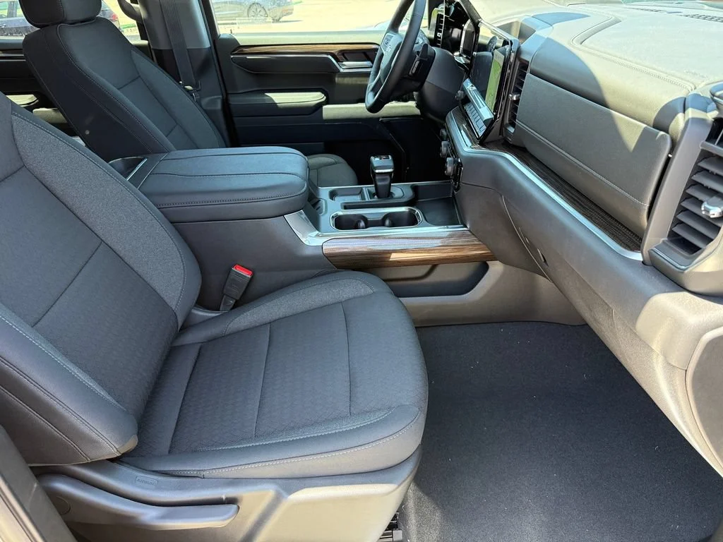 2026 Chevrolet Silverado 1500 LT - Photo 8