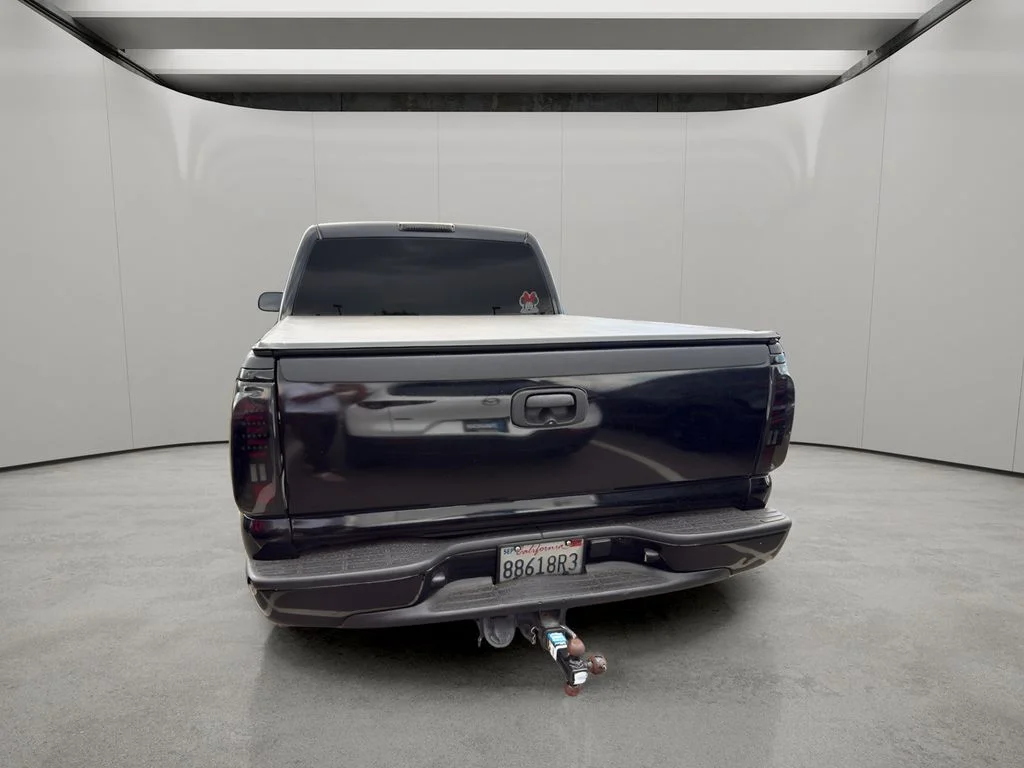 Used 2006 Onyx Black GMC SLE1 image 4