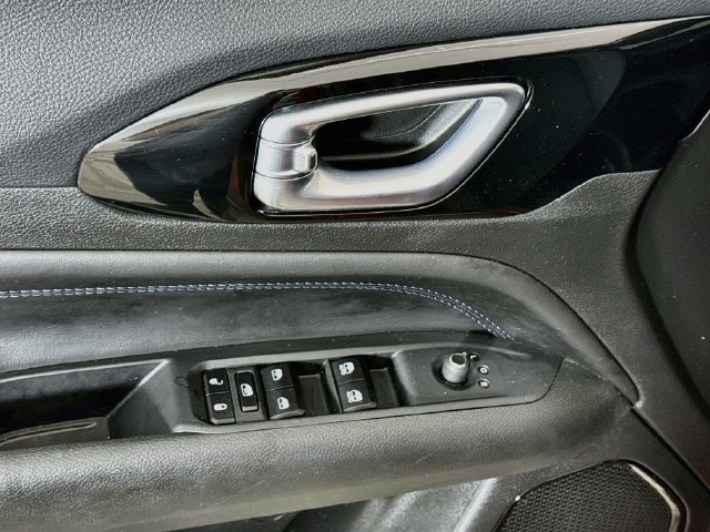 Used 2026 Red Jeep Latitude image 18