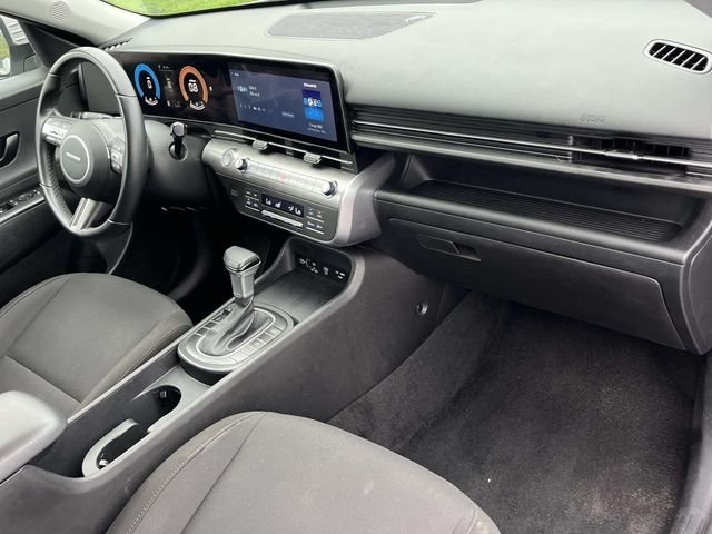 Used 2025 Gray Hyundai SEL image 21