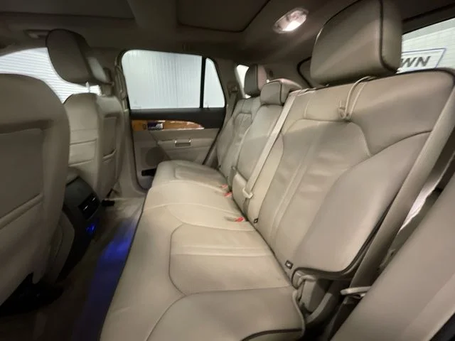 Used 2015 Tuxedo Black Metallic Lincoln Base image 23