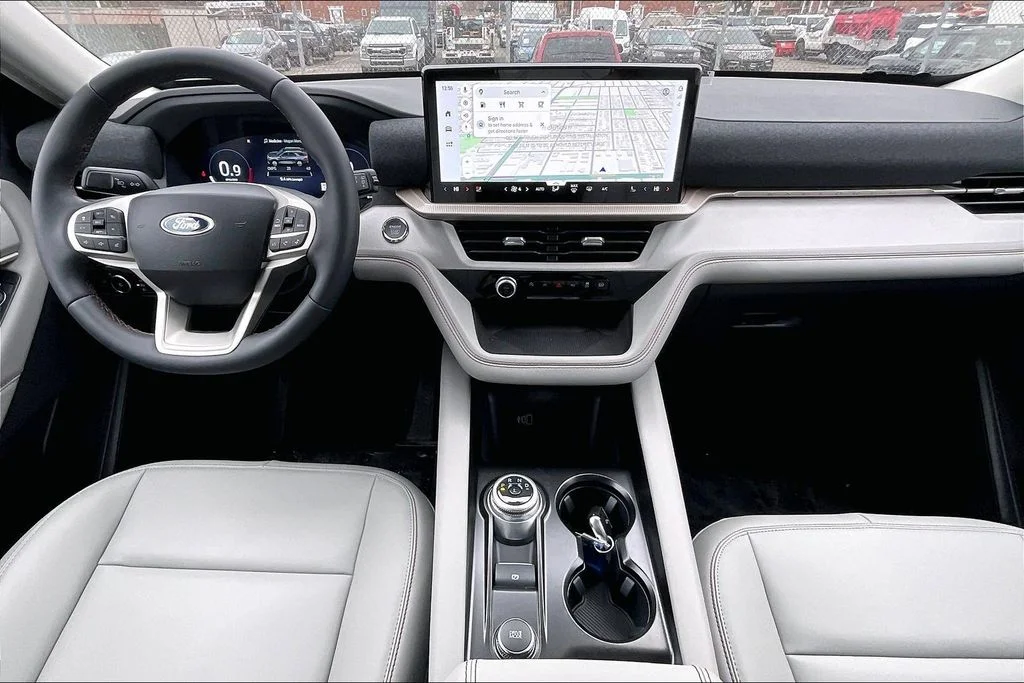 New 2026 Vapor Blue Metallic Ford Active image 9