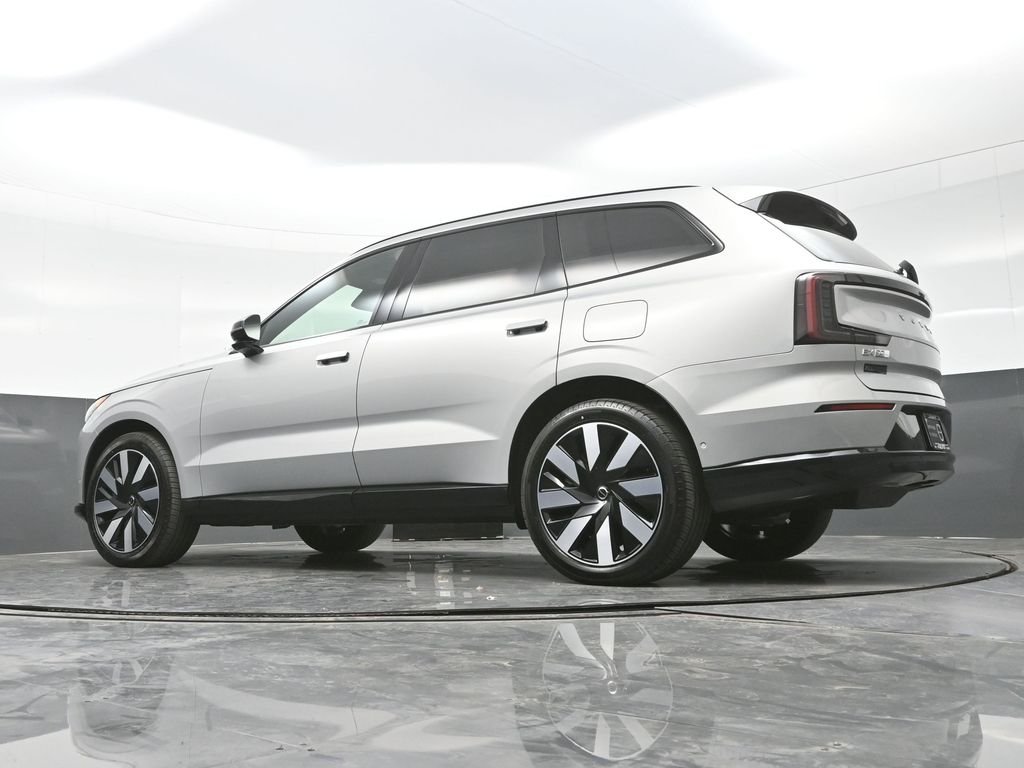 2025 Volvo EX90 Ultra - Photo 28