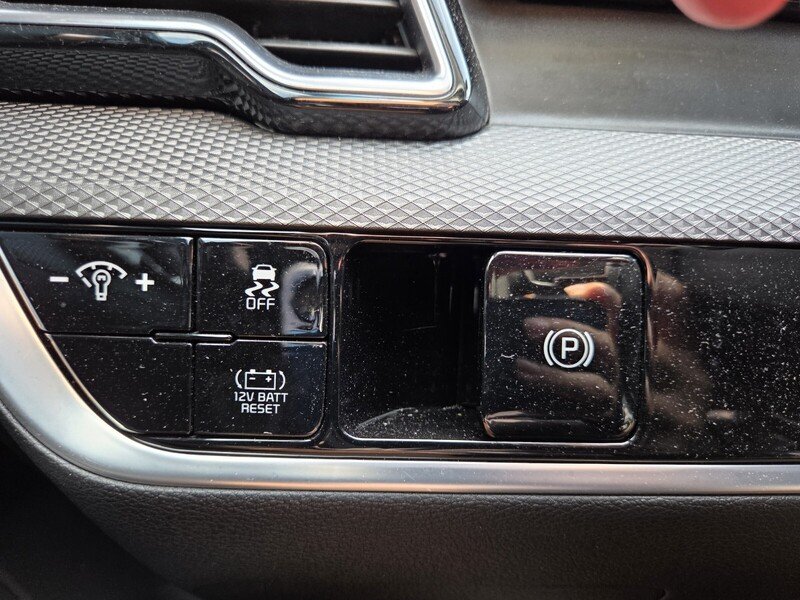 Used 2023 Black Kia LX image 12