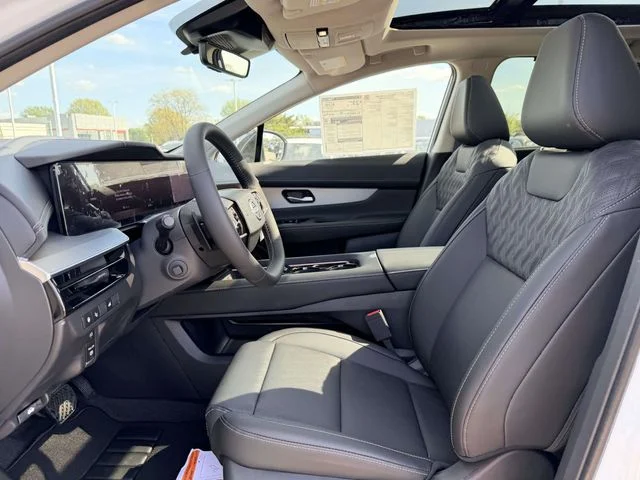 New 2026 Everest White Pearl TriCoat Nissan Platinum image 16