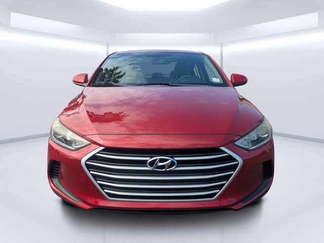 Used 2017 Scarlet Red Hyundai SE image 8