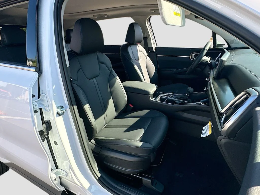 New 2026 Glacial White Kia S image 28