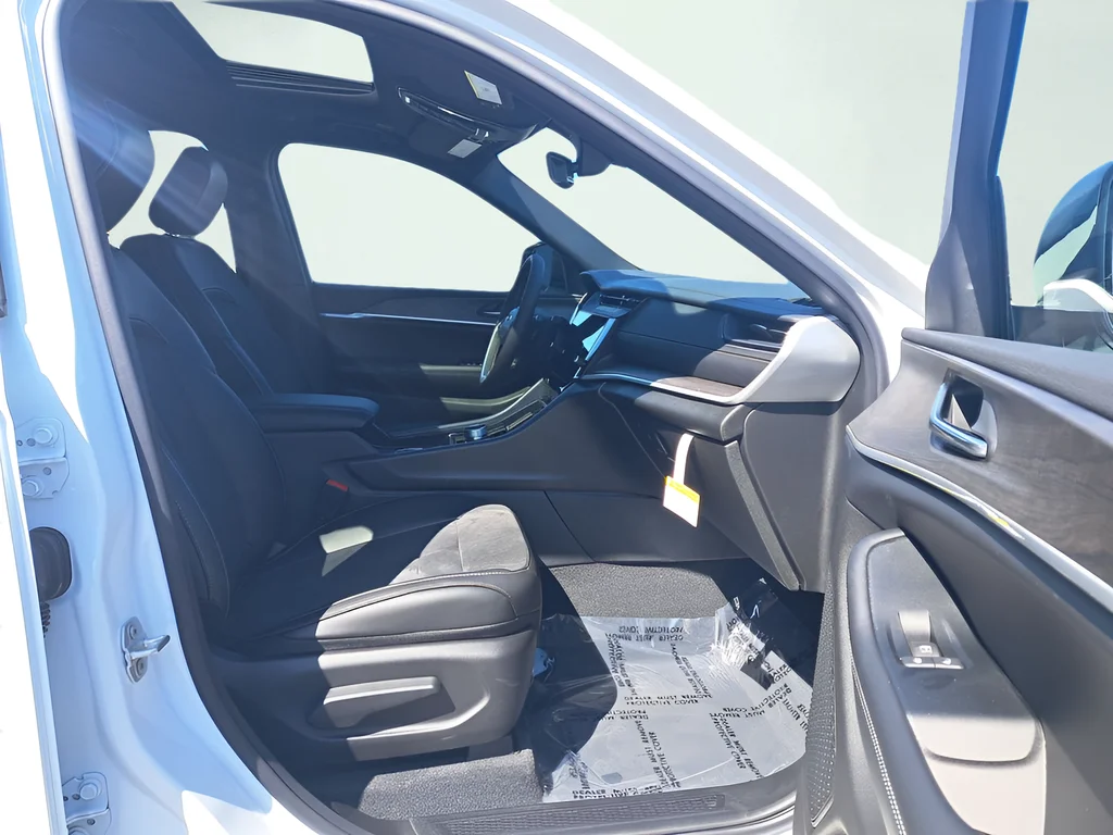 New 2026 Bright White Clearcoat Jeep Altitude image 16