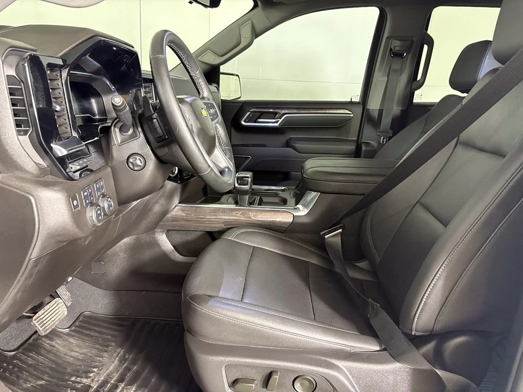 Certified Used 2025 Summit White Chevrolet LTZ image 26