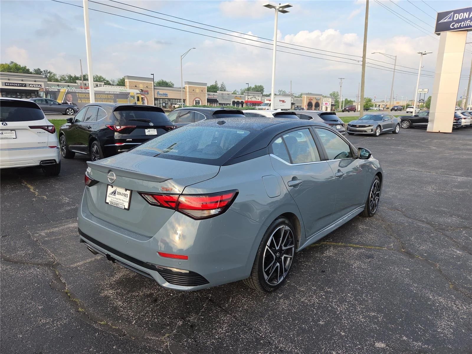 Used 2024 Atlantic Gray Metallic/Super Black Nissan SR image 30