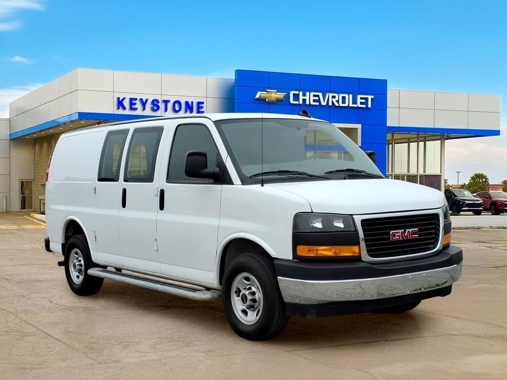 2024 GMC Savana 2500's photo