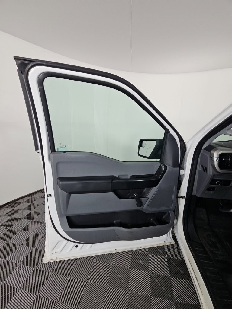 Used 2022 White Ford XL image 17
