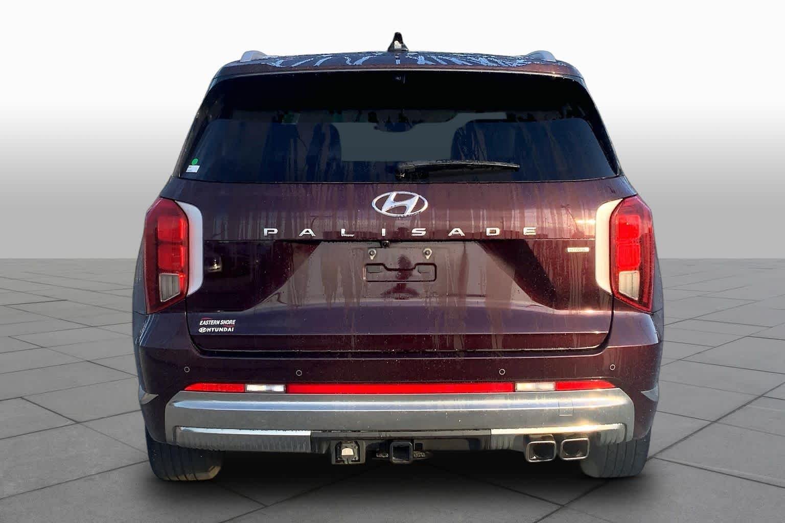 Used 2025 Sierra Burgundy Hyundai Calligraphy image 5