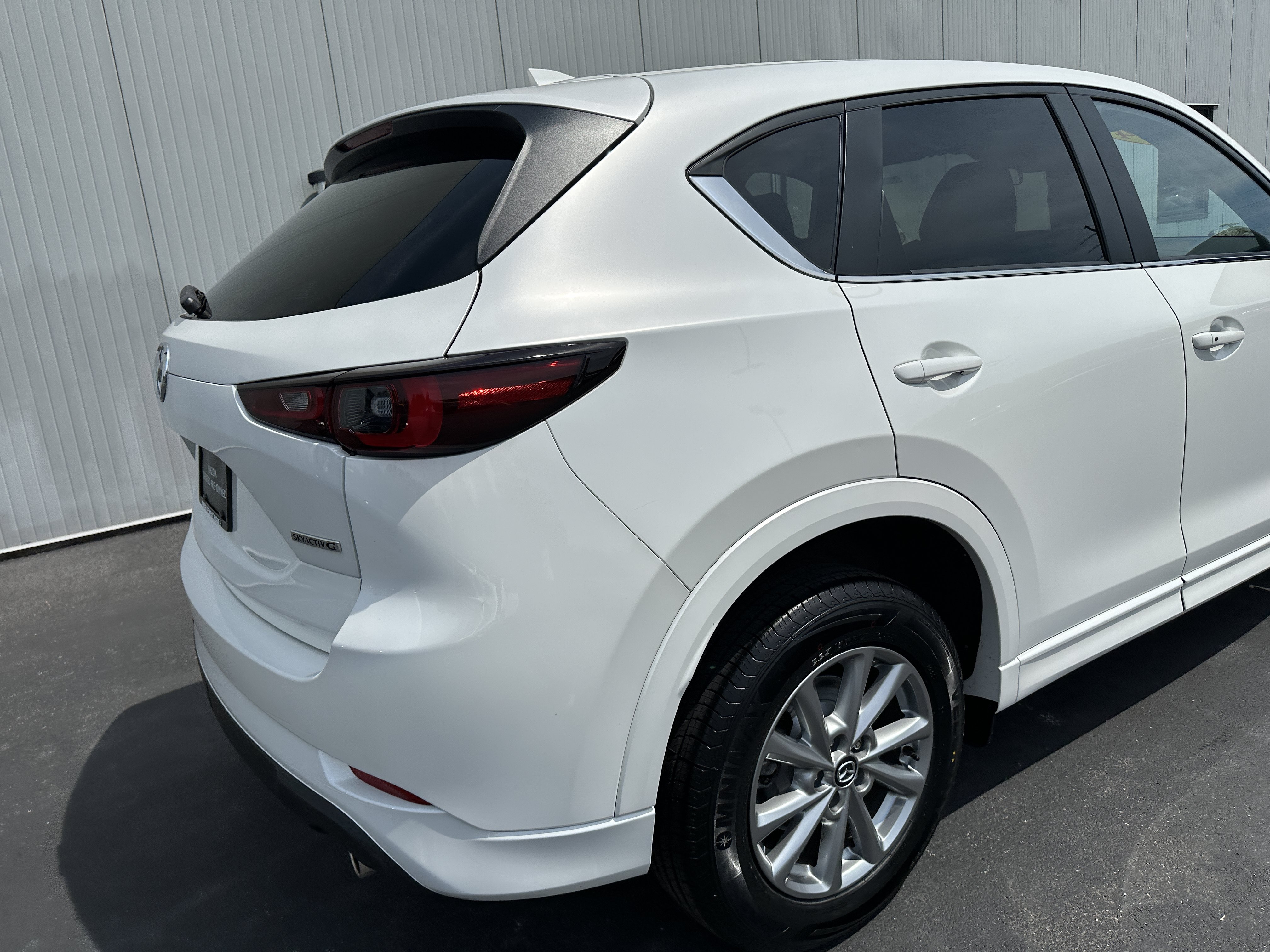 Used 2024 Rhodium White Metallic Mazda 2.5 S Select Package image 5