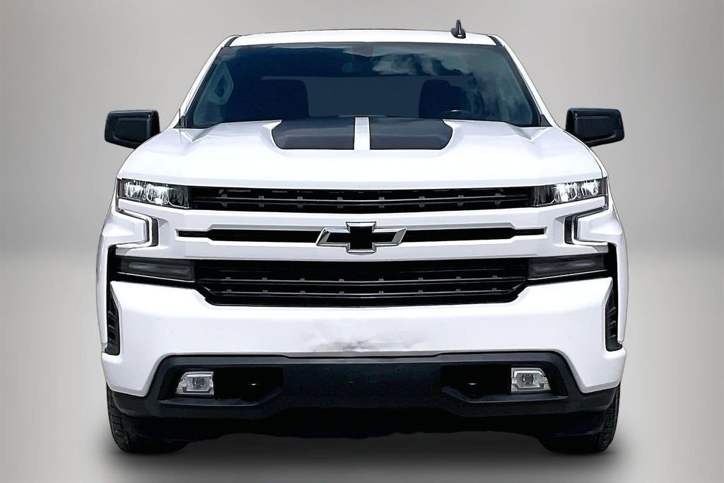 Used 2022 White Chevrolet RST image 3