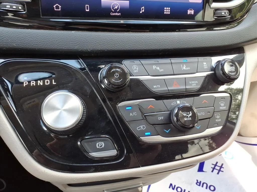Used 2023 Gray Chrysler Touring L image 23