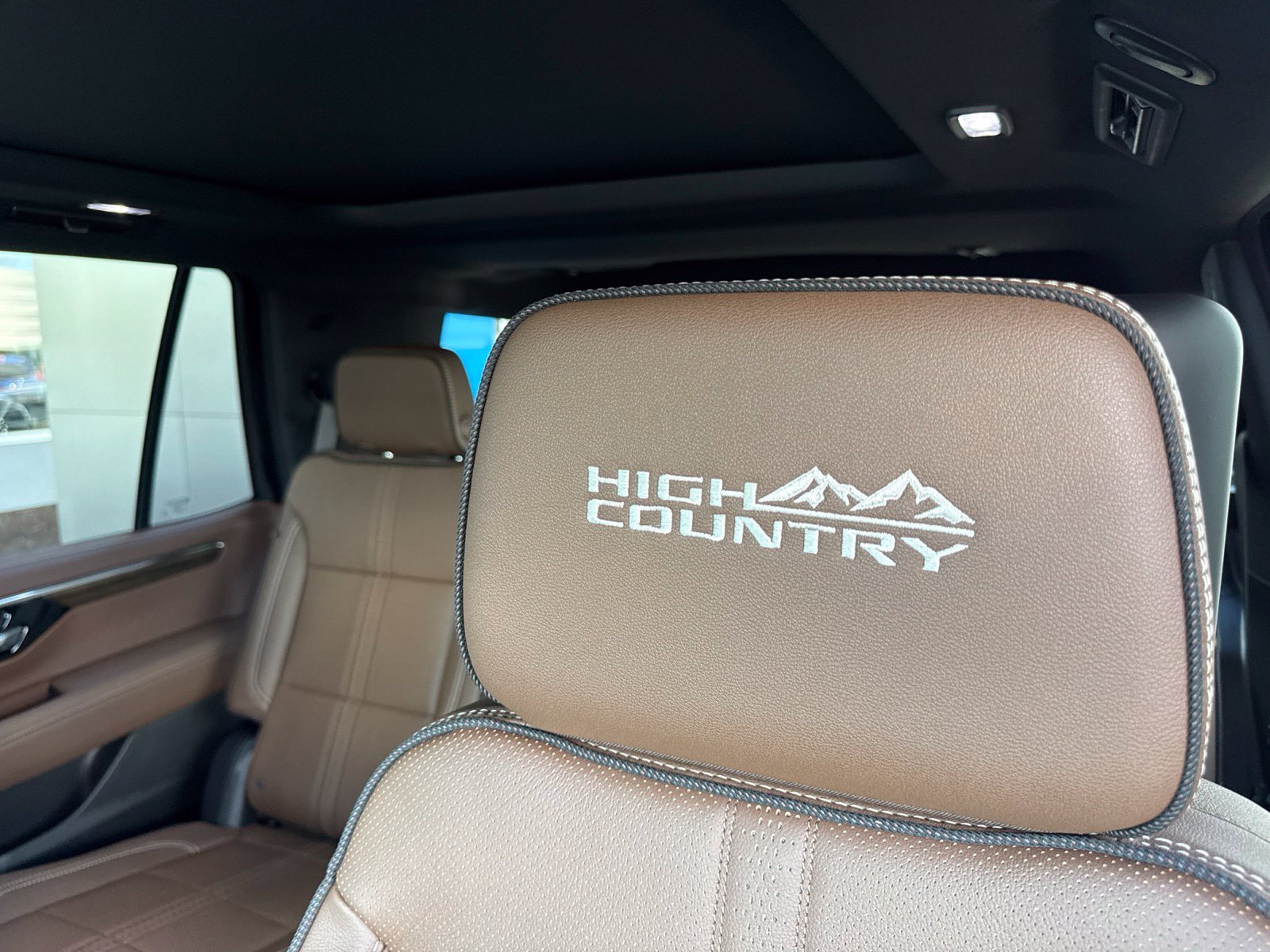 New 2026 Polar White Tricoat Chevrolet High Country Deluxe with 24in Wheels - Technology & Entertainment - Super Cruise - Panoramic Sunroof - Get Active Package image 20