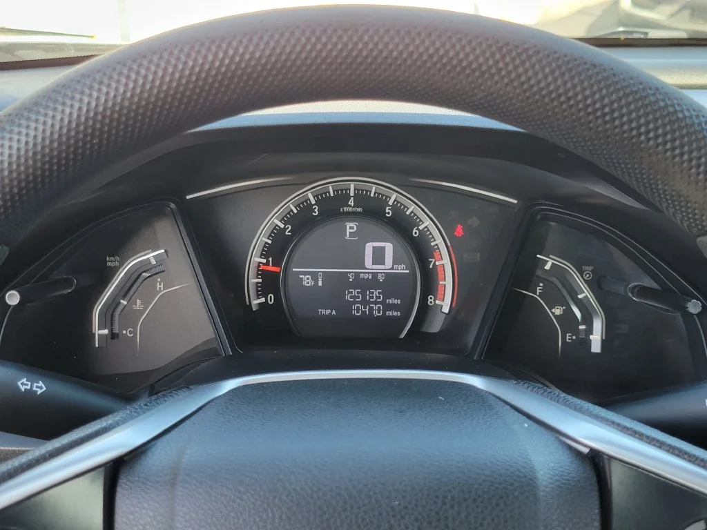 Used 2016 Lunar Silver Metallic Honda LX image 23