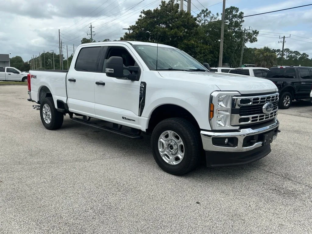 Used 2025 White Ford XLT image 19