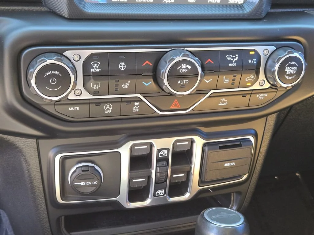 Used 2021 Sting-gray Clearc Jeep Overland image 22