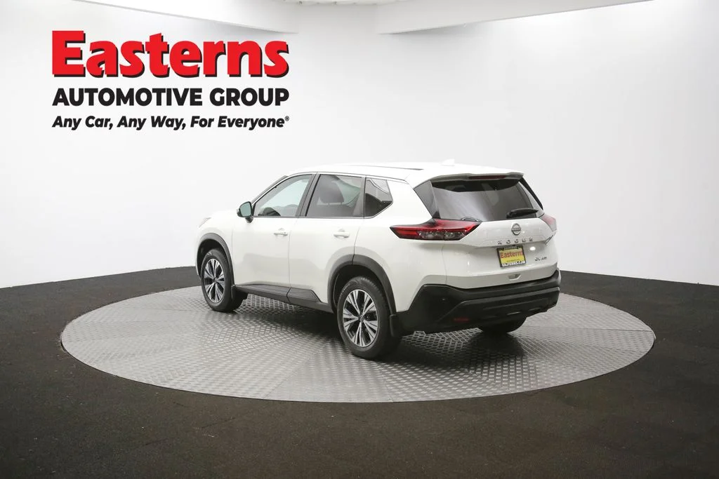Used 2022 White Nissan SV image 62
