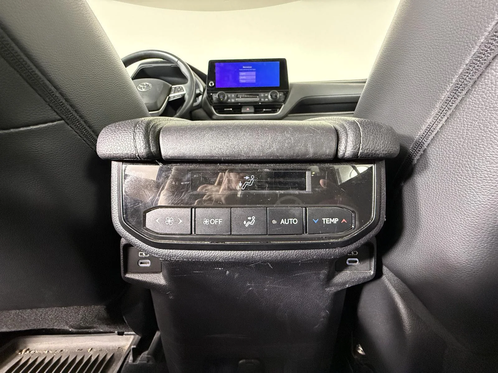Used 2024 Coastal Cream Toyota XLE image 24
