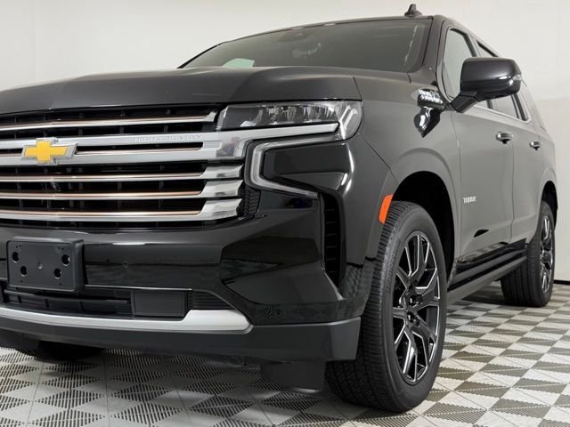 Used 2023 Black Chevrolet High Country image 5