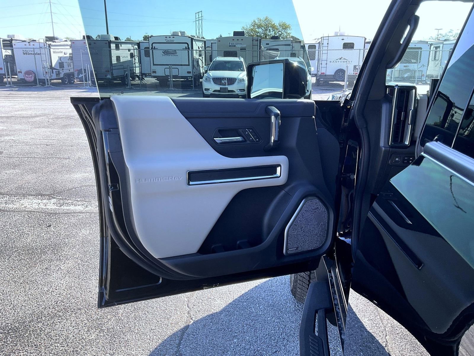 2026 GMC HUMMER EV 3X - Photo 9