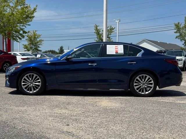 Used 2022 Grand Blue INFINITI LUXE image 4