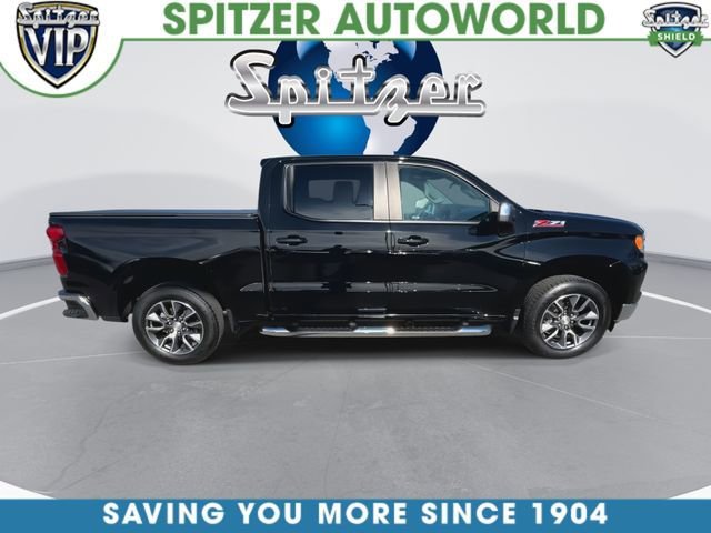 Used 2022 Black Chevrolet LT image 9