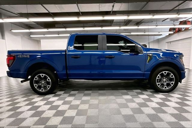 Used 2024 Atlas Blue Metallic Ford STX image 16