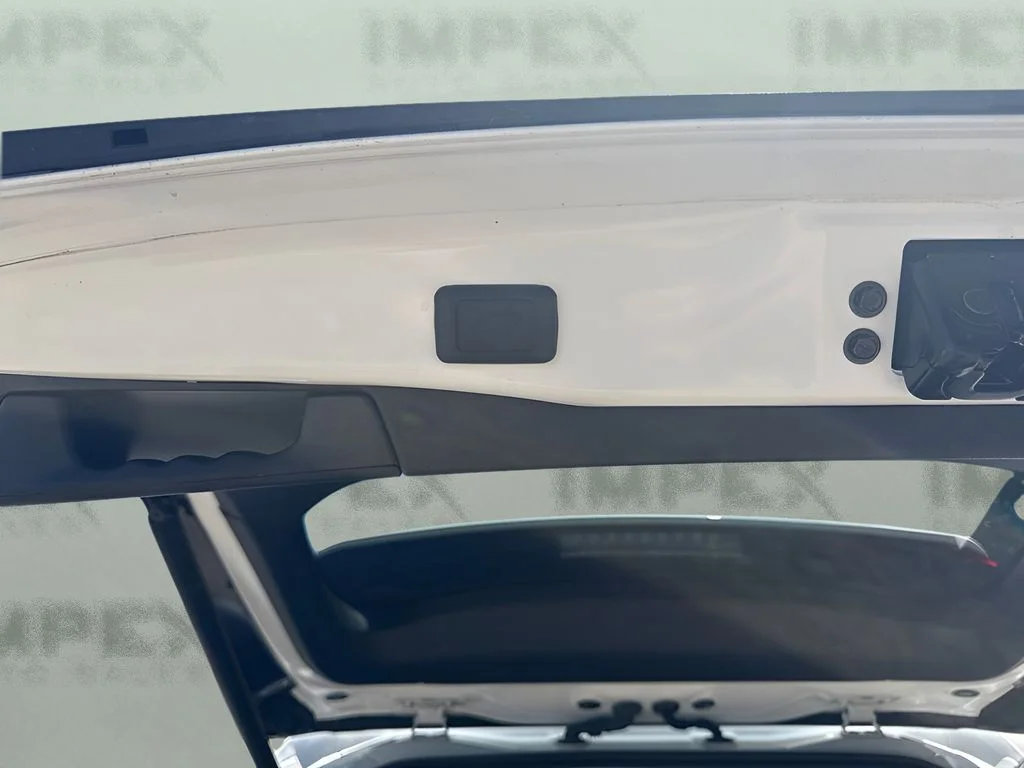 Used 2024 White Toyota XLE image 31