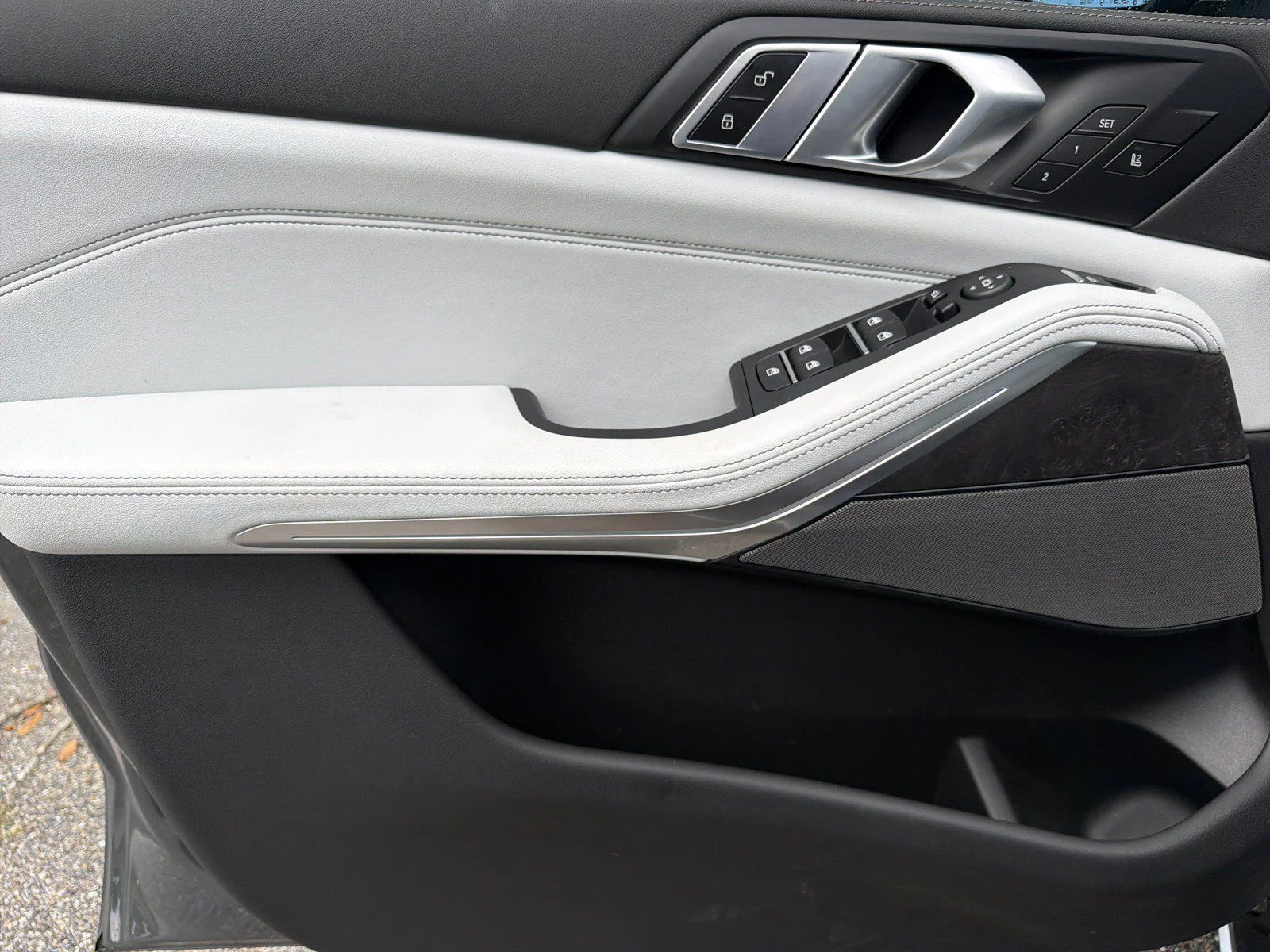 New 2026 Dravit Grey Metallic BMW sDrive40i image 27