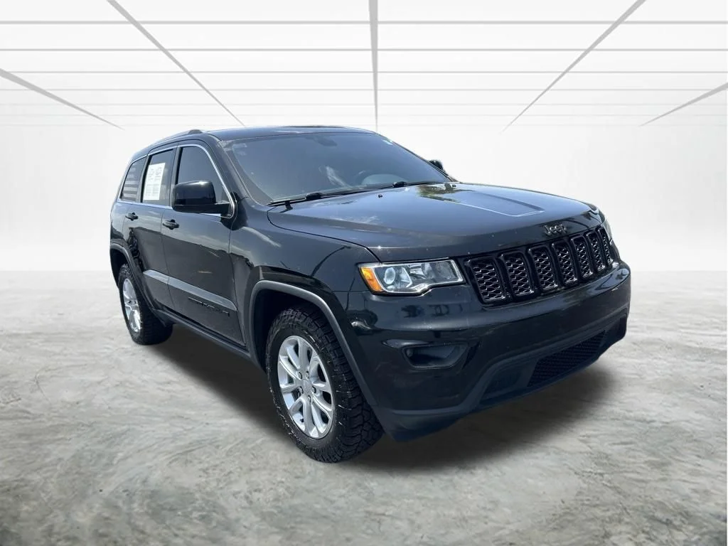 Used 2021 Black Jeep Laredo E image 2