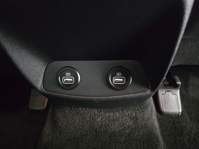 Used 2023 Shimmering Silver Hyundai SEL Convenience image 6