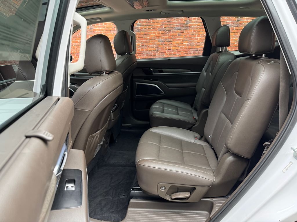 Used 2021 White Kia SX image 24