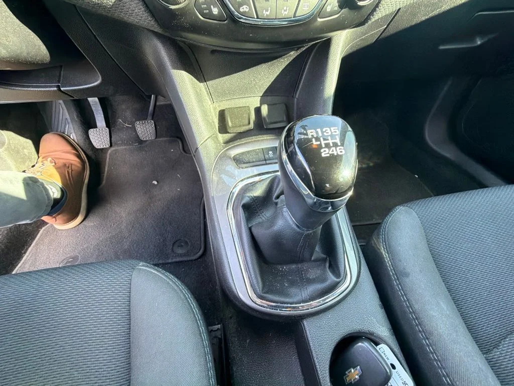 Used 2017 Blue Metallic Chevrolet LT image 4